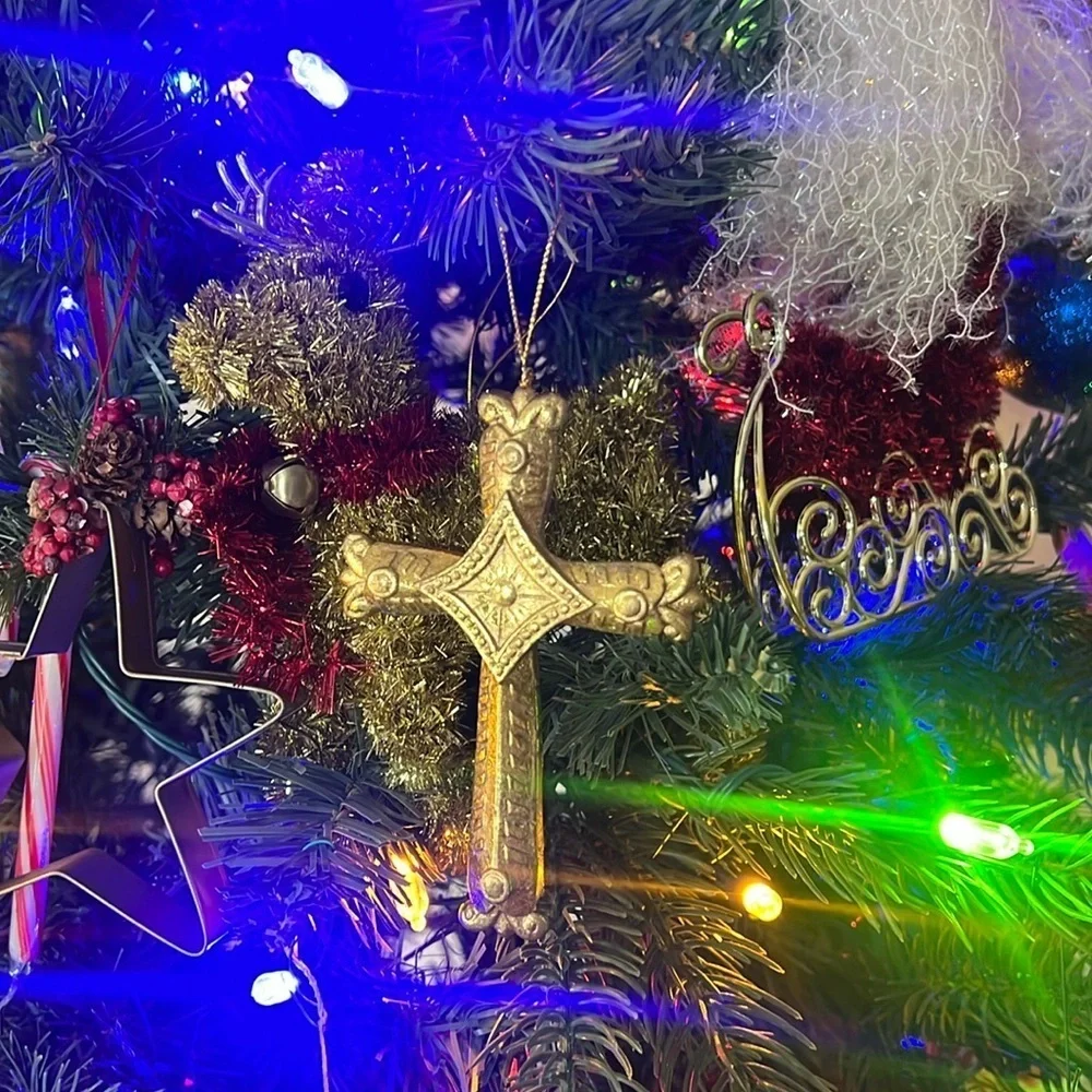 ❤️ Vintage Christmas Gold Cross Ornament
